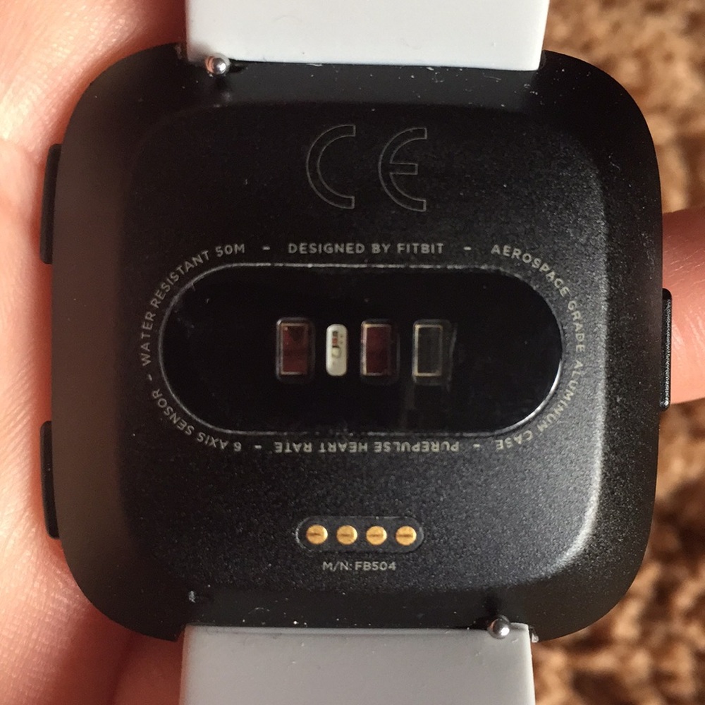Fitbit Versa - image 3